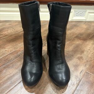 Very Volatile Sleek Black Ankle Boots